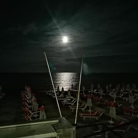 Appartamento Loano Climatizzato Mt 650 Dal Mare المظهر الخارجي الصورة