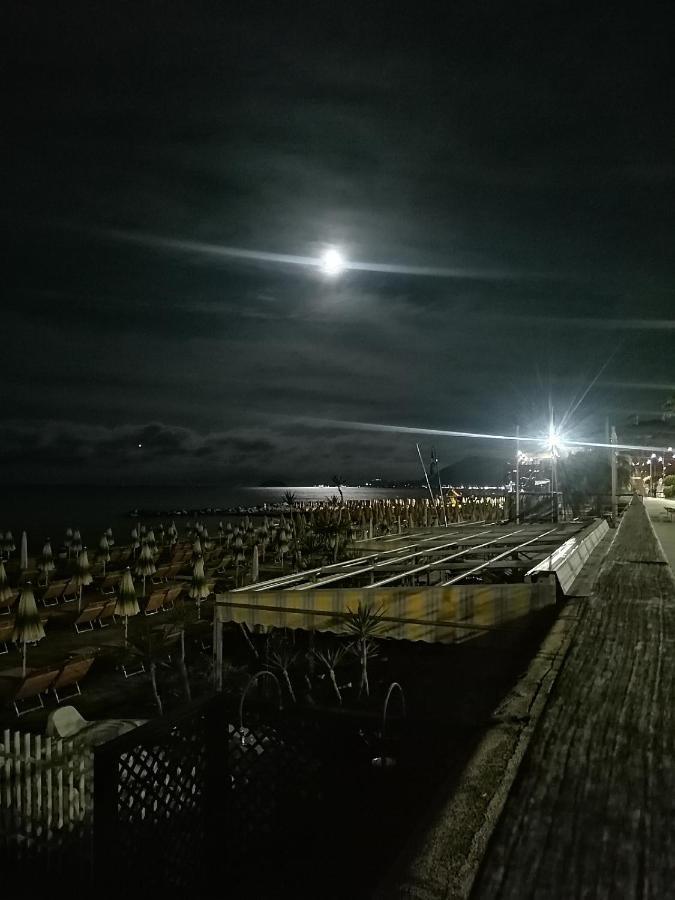 Appartamento Loano Climatizzato Mt 650 Dal Mare المظهر الخارجي الصورة